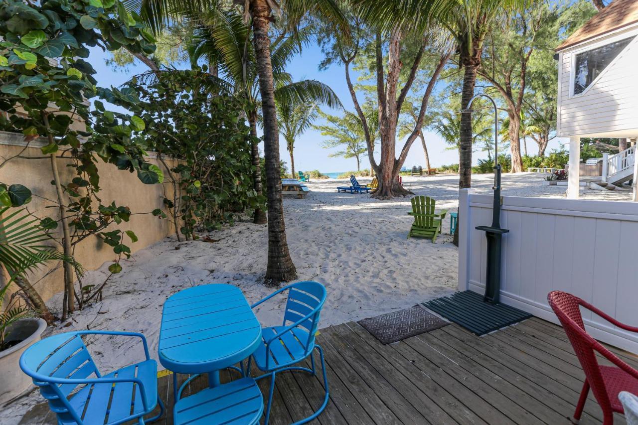 セント・ピート・ビーチ Sunset Beach House - Allヴィラ エクステリア 写真
